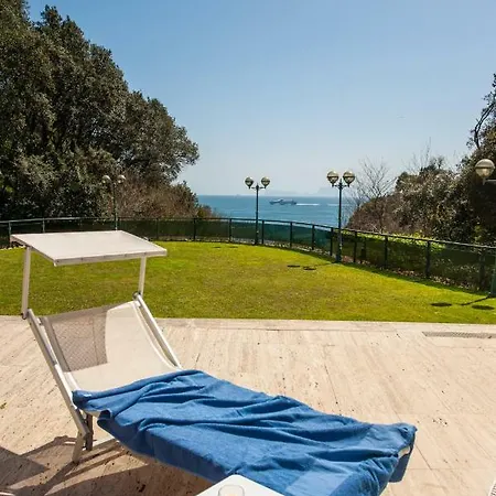 Apartamento Holiday Family - Big On The Swimming Pool In Front Of Capri *